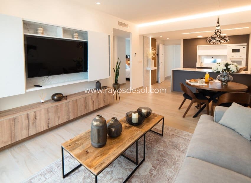 2 soveværelse Lejlighed til salg i El Raso med swimmingpool - € 294.000 (Ref: 8543678)