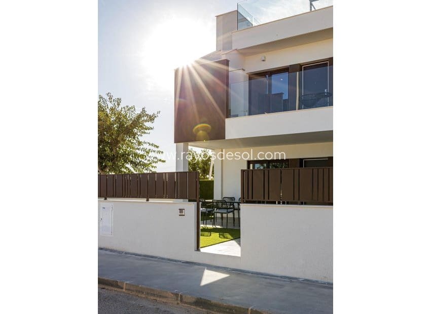 2 soveværelse Lejlighed til salg i Pilar de la Horadada med swimmingpool - € 252.900 (Ref: 8543708)