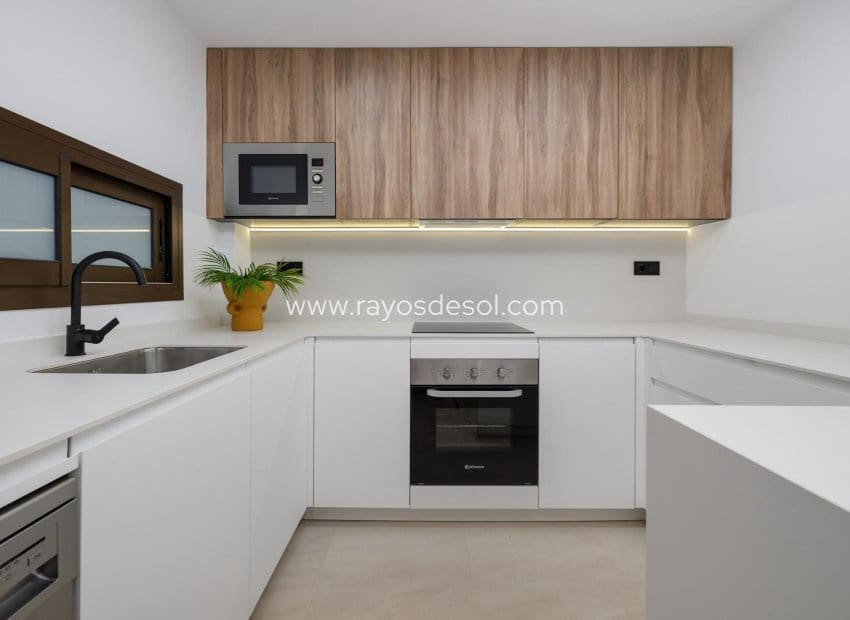 3 soveværelse Lejlighed til salg i Los Alcazares med swimmingpool garage - € 390.000 (Ref: 8543714)