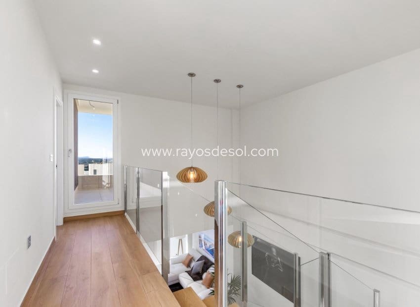 3 soveværelse Villa til salg i Ciudad Quesada med swimmingpool - € 649.000 (Ref: 8543739)