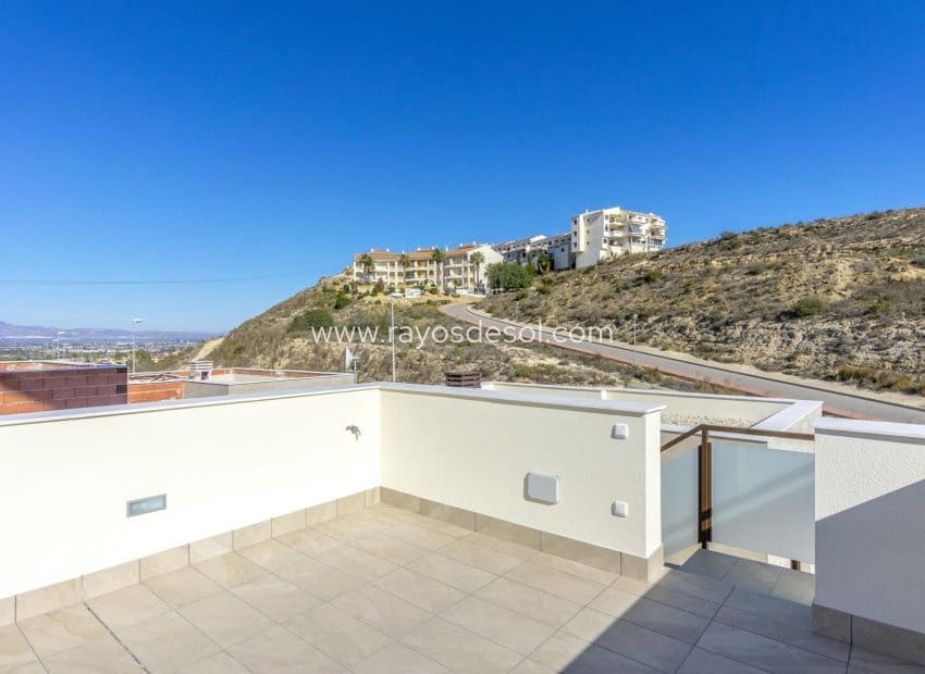 3 soveværelse Villa til salg i Ciudad Quesada med swimmingpool - € 649.000 (Ref: 8543739)