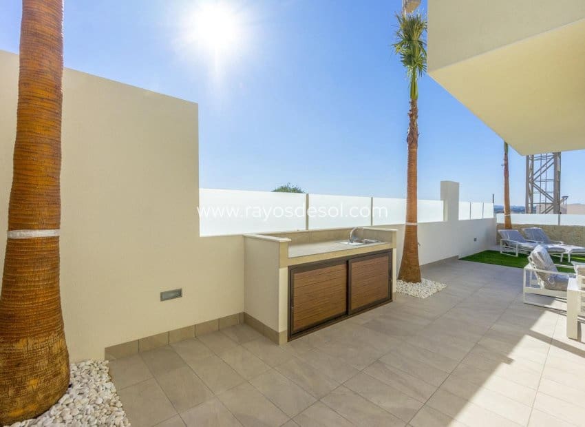 3 soveværelse Villa til salg i Ciudad Quesada med swimmingpool - € 649.000 (Ref: 8543739)