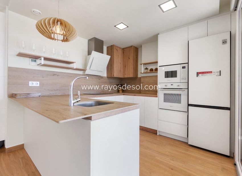 3 soveværelse Villa til salg i Ciudad Quesada med swimmingpool - € 649.000 (Ref: 8543739)