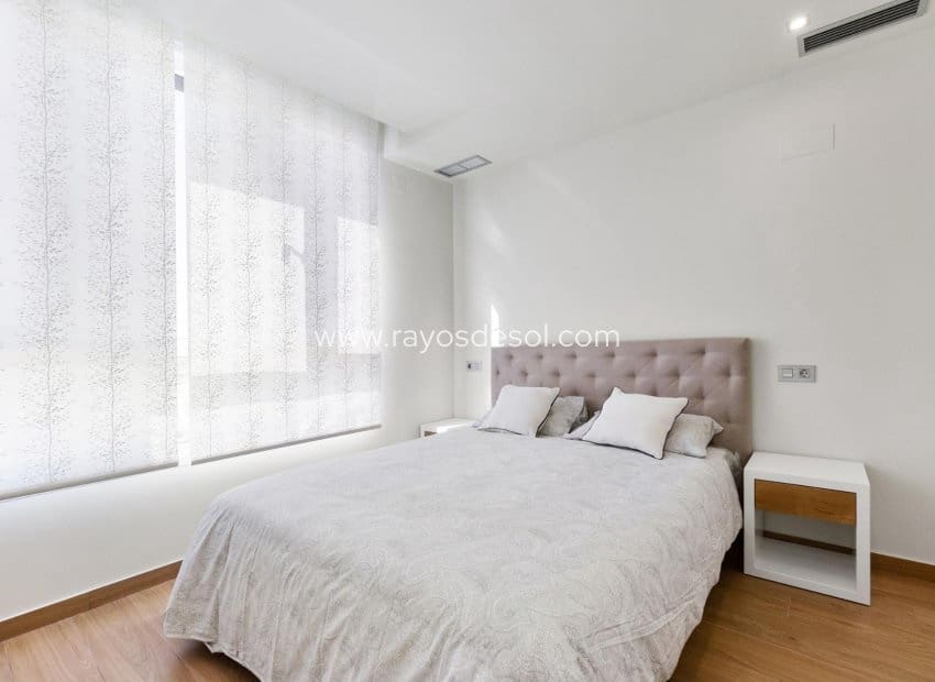 3 soveværelse Villa til salg i Ciudad Quesada med swimmingpool - € 649.000 (Ref: 8543739)