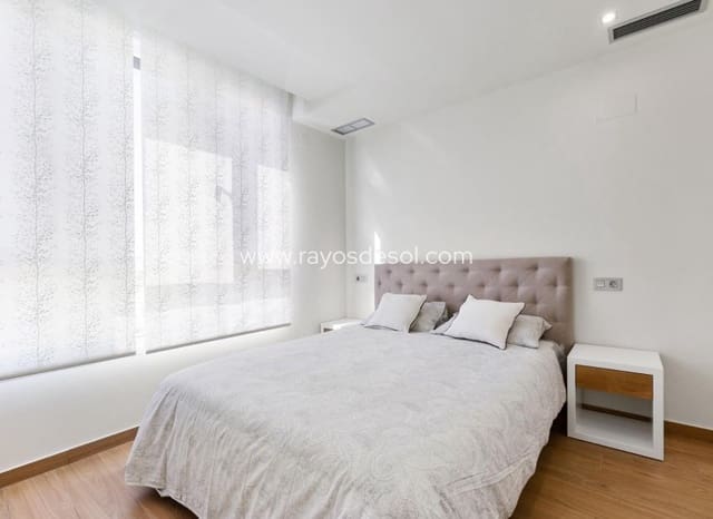 3 bedroom Villa for sale in Ciudad Quesada, Rojales with pool - € 649,000 (Ref: 8543739)