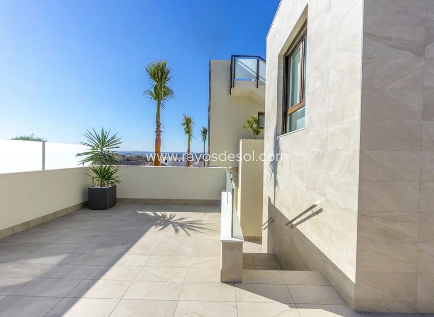 3 soveværelse Villa til salg i Ciudad Quesada med swimmingpool - € 649.000 (Ref: 8543739)