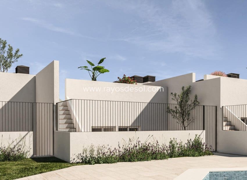 3 soveværelse Villa til salg i Monforte del Cid med swimmingpool - € 365.000 (Ref: 8543740)