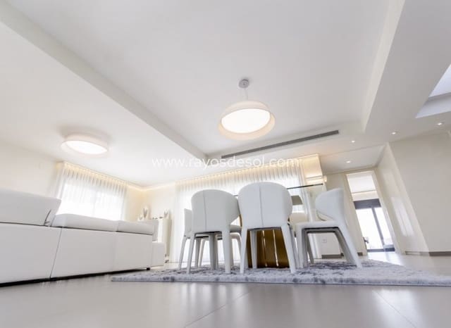 3 soveværelse Villa til salg i Dehesa de Campoamor, Orihuela med swimmingpool - € 1.195.000 (Ref: 8543745)