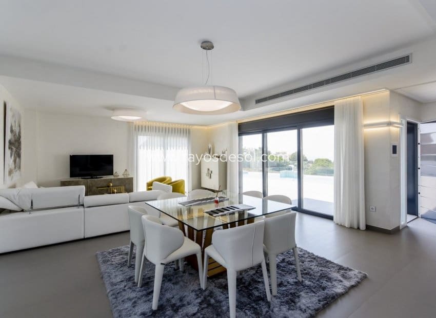 3 soveværelse Villa til salg i Dehesa de Campoamor med swimmingpool - € 1.195.000 (Ref: 8543745)