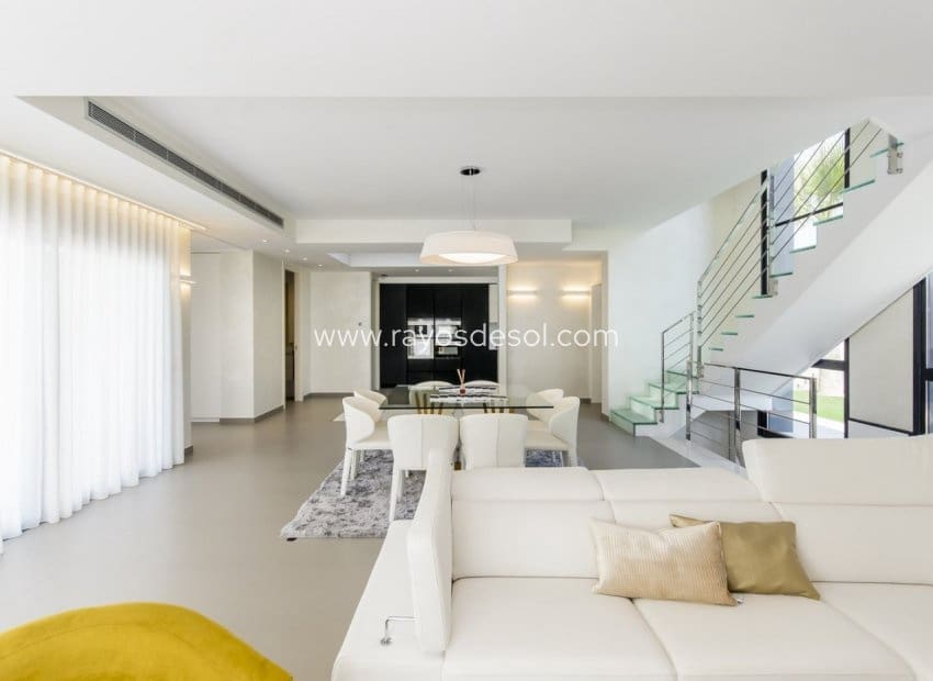 3 soveværelse Villa til salg i Dehesa de Campoamor med swimmingpool - € 1.195.000 (Ref: 8543745)