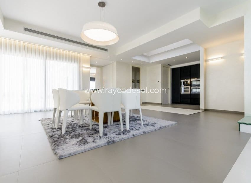 3 soveværelse Villa til salg i Dehesa de Campoamor med swimmingpool - € 1.195.000 (Ref: 8543745)