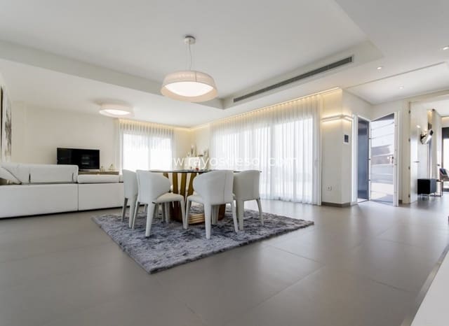 3 soveværelse Villa til salg i Dehesa de Campoamor, Orihuela med swimmingpool - € 1.195.000 (Ref: 8543745)