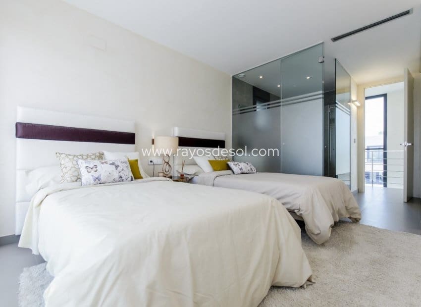 3 soveværelse Villa til salg i Dehesa de Campoamor med swimmingpool - € 1.195.000 (Ref: 8543745)