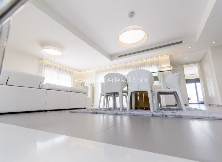 Chalet de 3 habitaciones en Dehesa de Campoamor en venta con piscina - 1.195.000 € (Ref: 8543745)