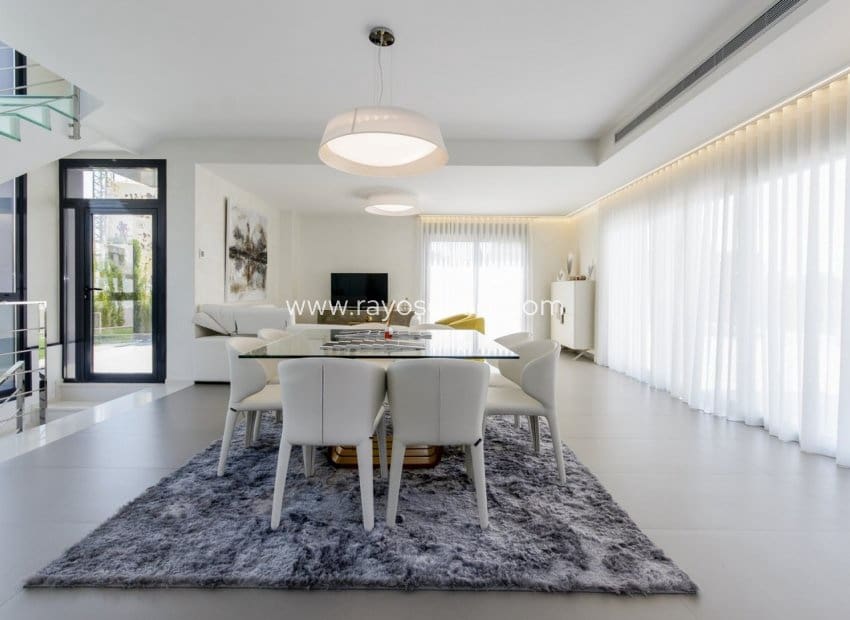 Chalet de 3 habitaciones en Dehesa de Campoamor en venta con piscina - 1.195.000 € (Ref: 8543745)