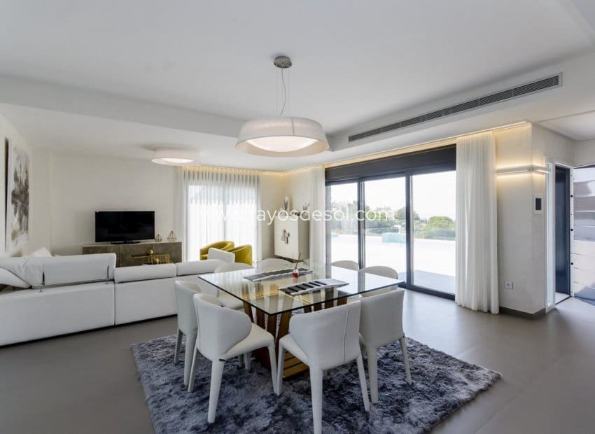 Chalet de 3 habitaciones en Dehesa de Campoamor en venta con piscina - 1.195.000 € (Ref: 8543745)
