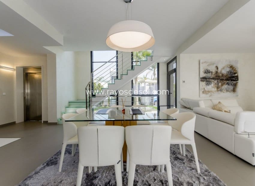 Chalet de 3 habitaciones en Dehesa de Campoamor en venta con piscina - 1.195.000 € (Ref: 8543745)