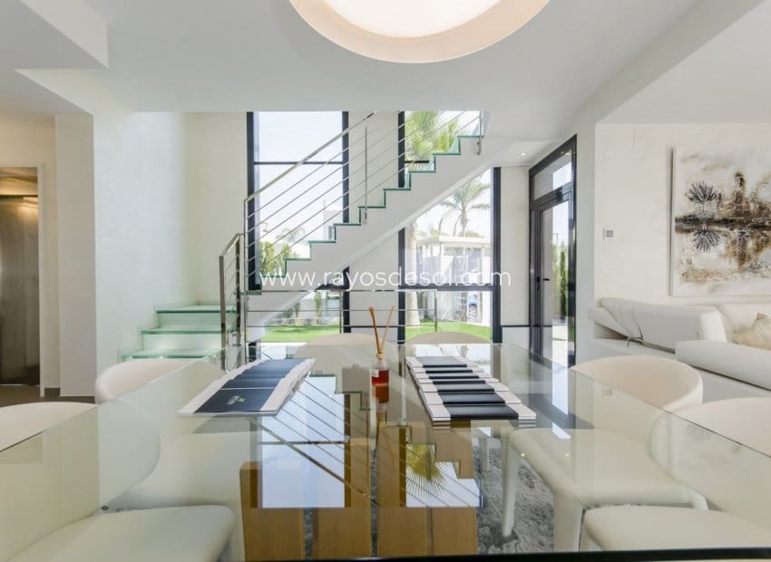 Chalet de 3 habitaciones en Dehesa de Campoamor en venta con piscina - 1.195.000 € (Ref: 8543745)