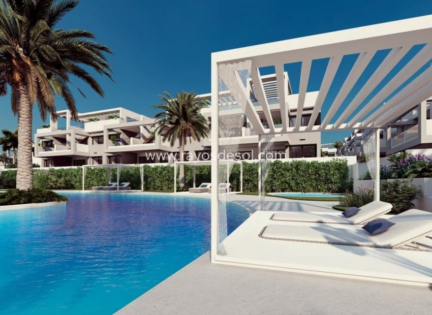 2 soveværelse Lejlighed til salg i Los Balcones med swimmingpool - € 309.900 (Ref: 8543760)