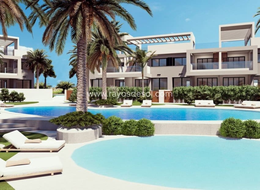 2 soveværelse Lejlighed til salg i Los Balcones med swimmingpool - € 309.900 (Ref: 8543760)