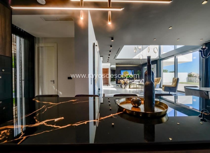 8 soveværelse Villa til salg i Finestrat med swimmingpool - € 4.450.000 (Ref: 8543763)