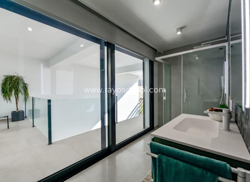 8 soveværelse Villa til salg i Finestrat med swimmingpool - € 4.450.000 (Ref: 8543763)