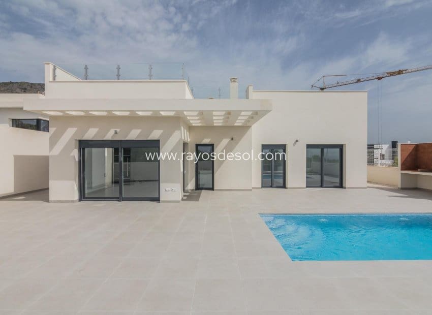 3 sovrum Villa till salu i Polop med pool - 585 000 € (Ref: 8543771)