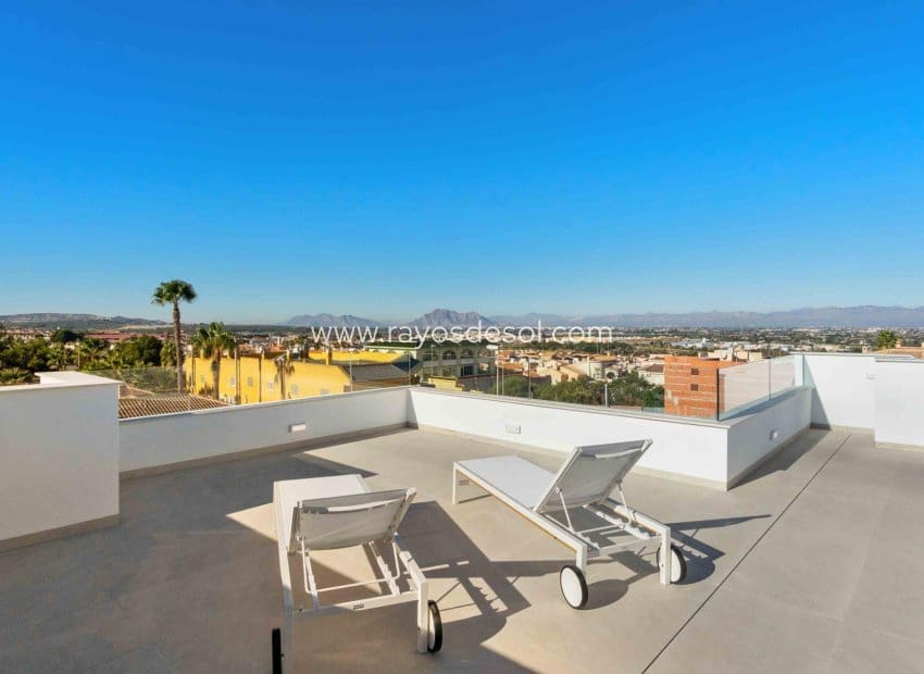 3 soveværelse Villa til salg i Benimar med swimmingpool - € 549.000 (Ref: 8543780)