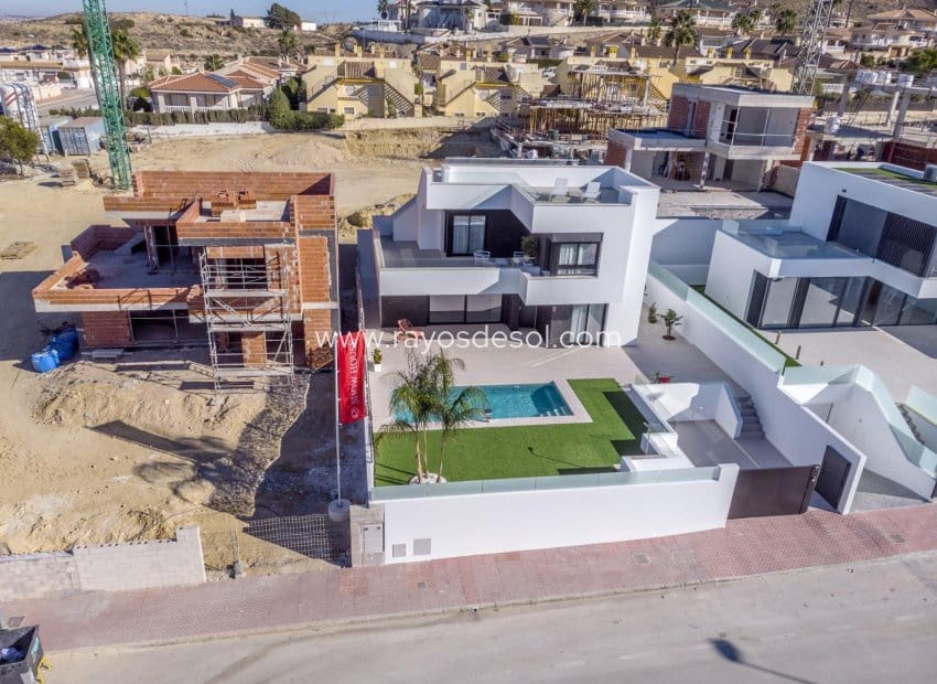 3 soveværelse Villa til salg i Benimar med swimmingpool - € 549.000 (Ref: 8543780)