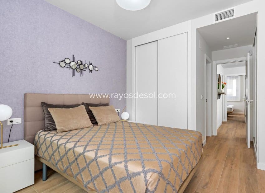 2 soveværelse Penthouse til salg i Villamartin med swimmingpool - € 425.000 (Ref: 8543796)