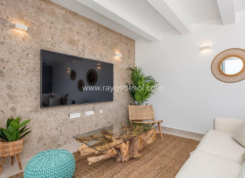 3 soveværelse Villa til salg i Los Alcazares med swimmingpool - € 499.900 (Ref: 8543805)