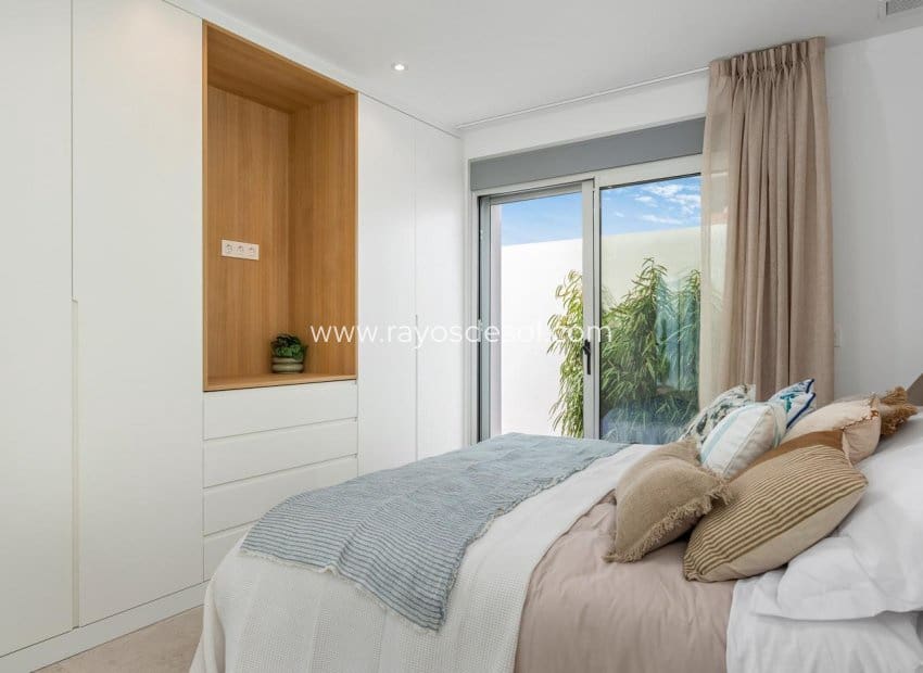 3 soveværelse Villa til salg i Los Alcazares med swimmingpool - € 499.900 (Ref: 8543805)