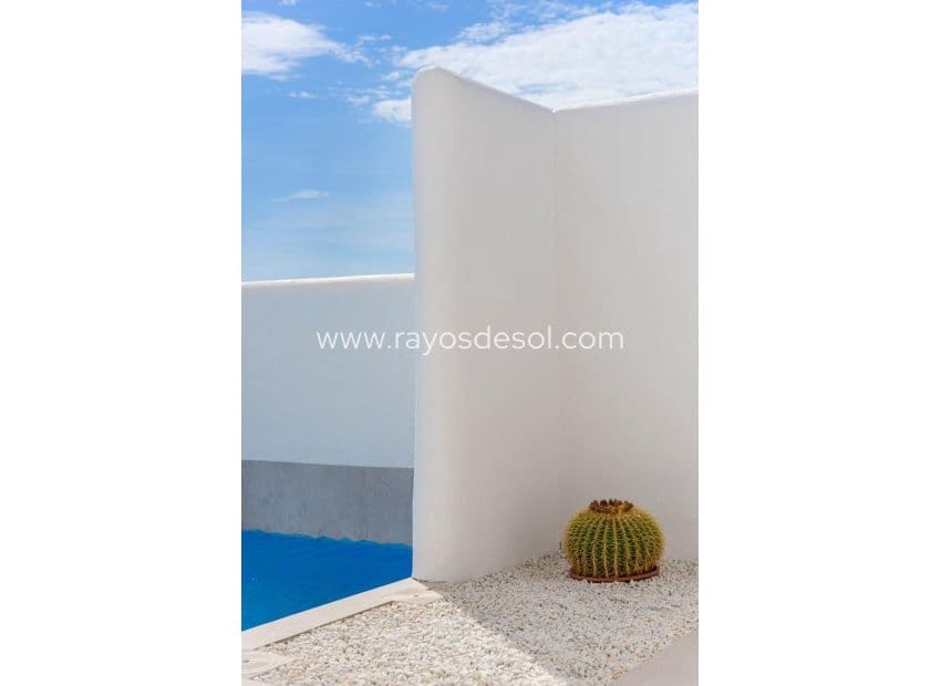 3 soveværelse Villa til salg i Los Alcazares med swimmingpool - € 499.900 (Ref: 8543805)