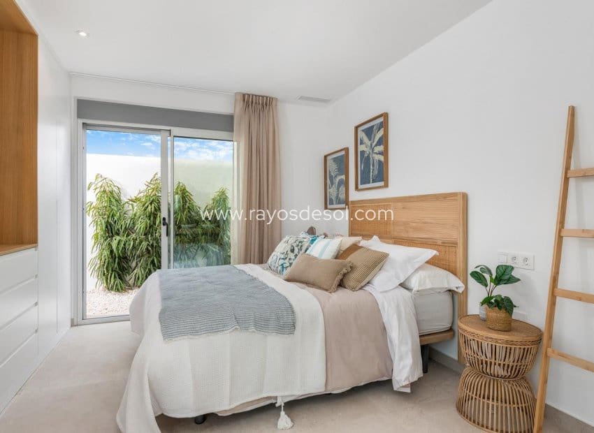 3 soveværelse Villa til salg i Los Alcazares med swimmingpool - € 499.900 (Ref: 8543805)