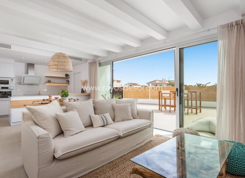 3 soveværelse Villa til salg i Los Alcazares med swimmingpool - € 499.900 (Ref: 8543805)