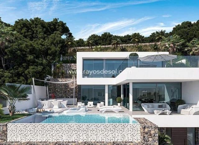 4 bedroom Villa for sale in Maryvilla, Calpe / Calp with pool - € 1,550,000 (Ref: 8543816)