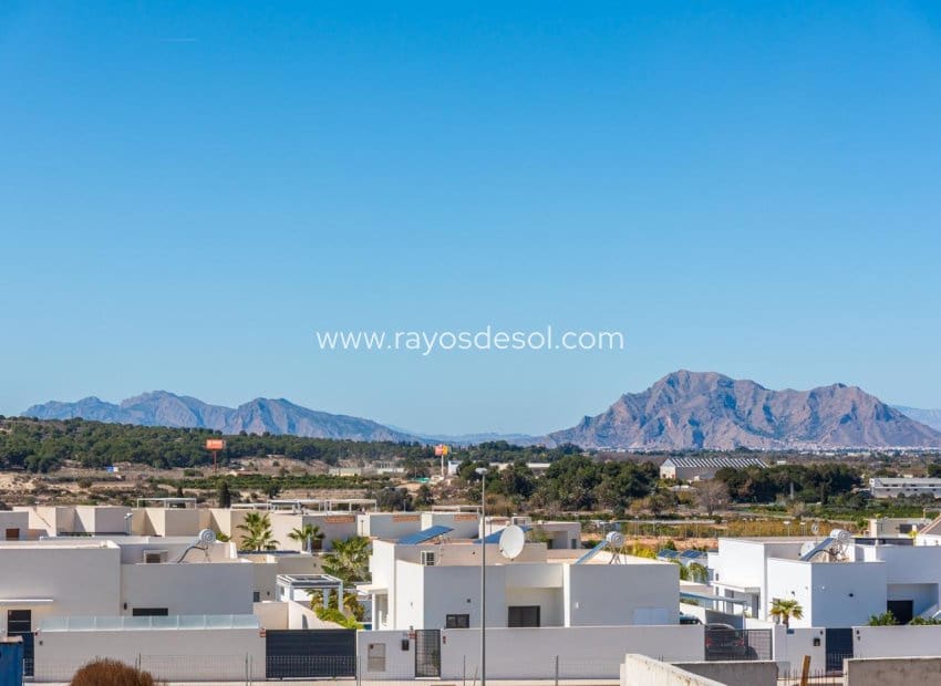 2 soveværelse Penthouse til salg i Benijofar med swimmingpool - € 421.000 (Ref: 8543822)