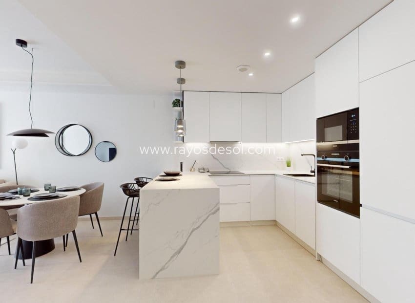 2 soveværelse Penthouse til salg i Orihuela Costa med swimmingpool - € 440.000 (Ref: 8543825)