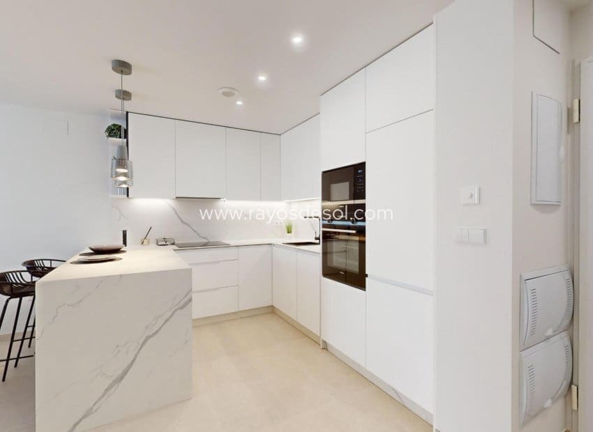 2 soveværelse Penthouse til salg i Orihuela Costa med swimmingpool - € 440.000 (Ref: 8543825)