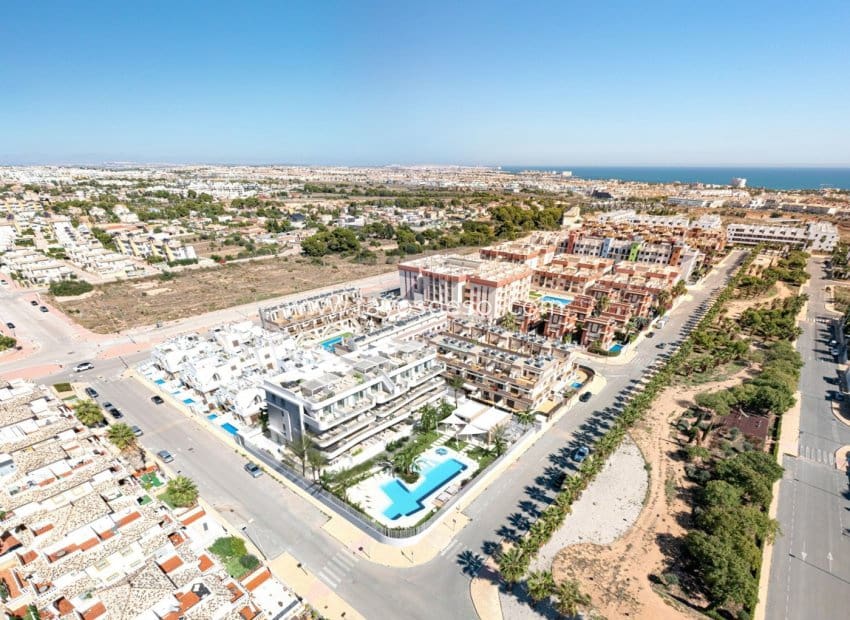 2 soveværelse Penthouse til salg i Orihuela Costa med swimmingpool - € 440.000 (Ref: 8543825)