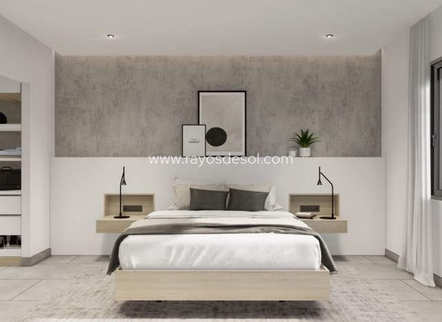 3 soveværelse Villa til salg i Punta Prima, Orihuela med swimmingpool - € 750.000 (Ref: 8543836)