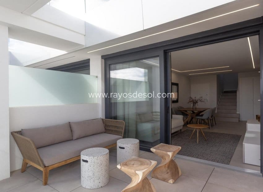 3 slaapkamer Appartement te koop in Denia met zwembad - € 475.000 (Ref: 8543846)