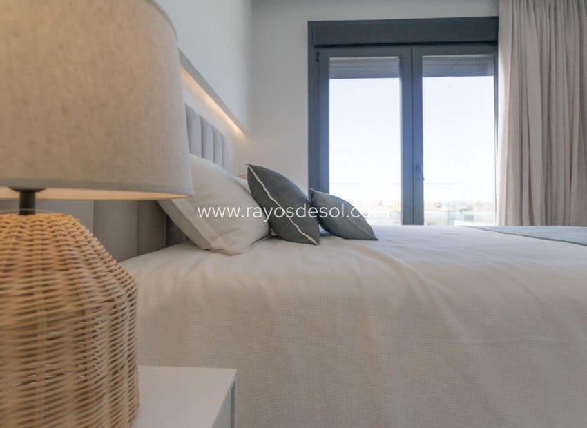 3 slaapkamer Appartement te koop in Denia met zwembad - € 475.000 (Ref: 8543846)
