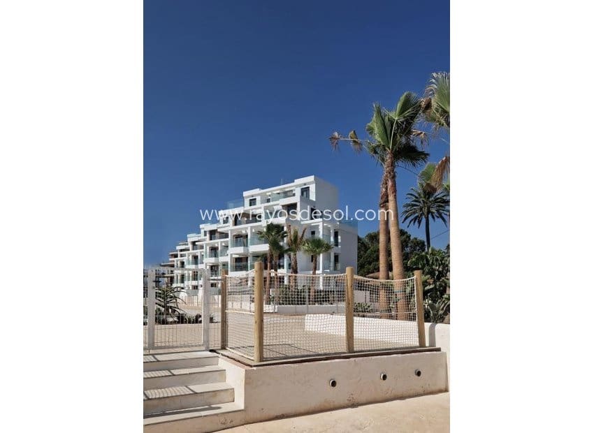 3 slaapkamer Appartement te koop in Denia met zwembad - € 475.000 (Ref: 8543846)