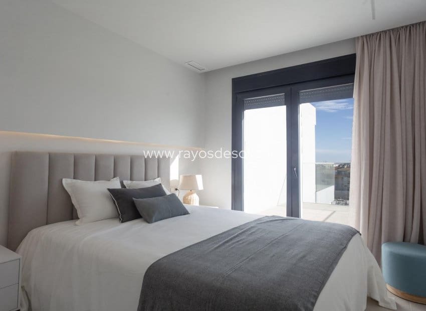 3 sypialnia Apartament na sprzedaż w Denia z basenem - 525 000 € (Ref: 8543846)