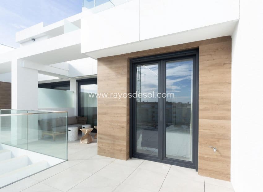 3 sypialnia Apartament na sprzedaż w Denia z basenem - 525 000 € (Ref: 8543846)