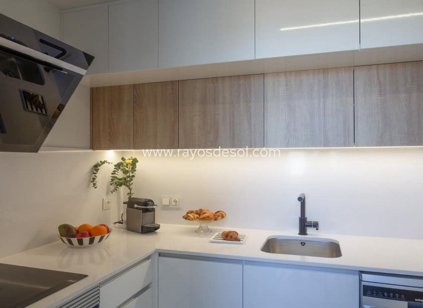 3 sypialnia Apartament na sprzedaż w Denia z basenem - 525 000 € (Ref: 8543846)
