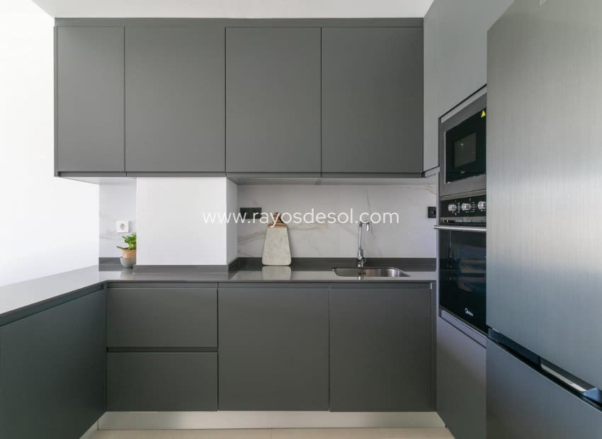 2 bedroom Apartment for sale in Torrevieja with pool - € 285,000 (Ref: 8543860)