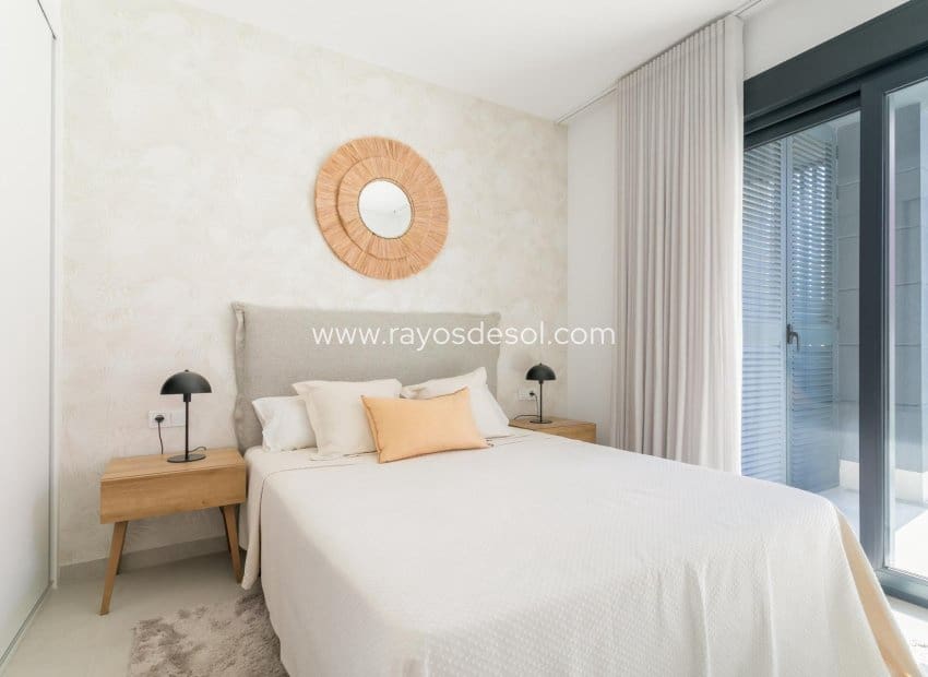 2 bedroom Apartment for sale in Torrevieja with pool - € 285,000 (Ref: 8543860)