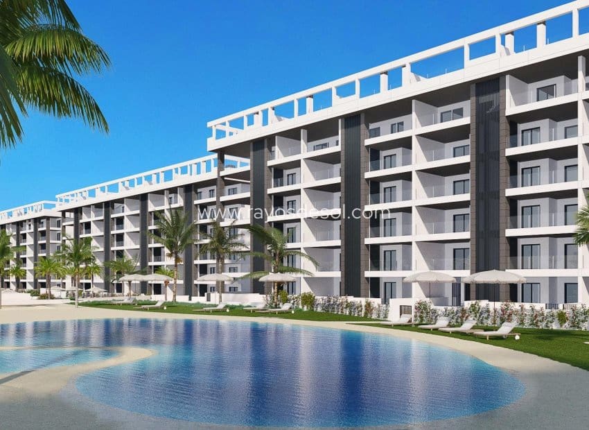 2 chambre Appartement à vendre à Torrevieja avec piscine - 310 000 € (Ref: 8543860)